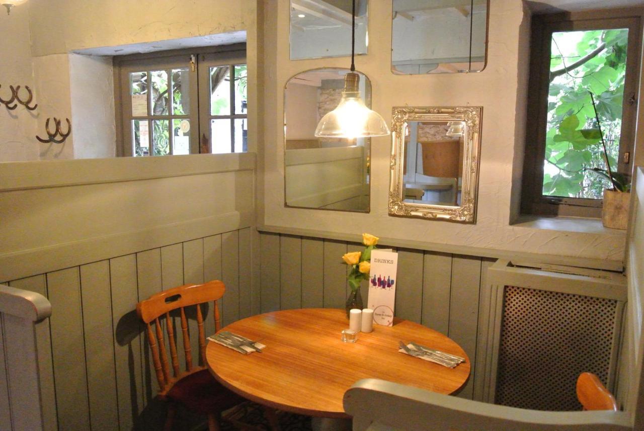 The Horse & Jockey Inn Knighton  Luaran gambar